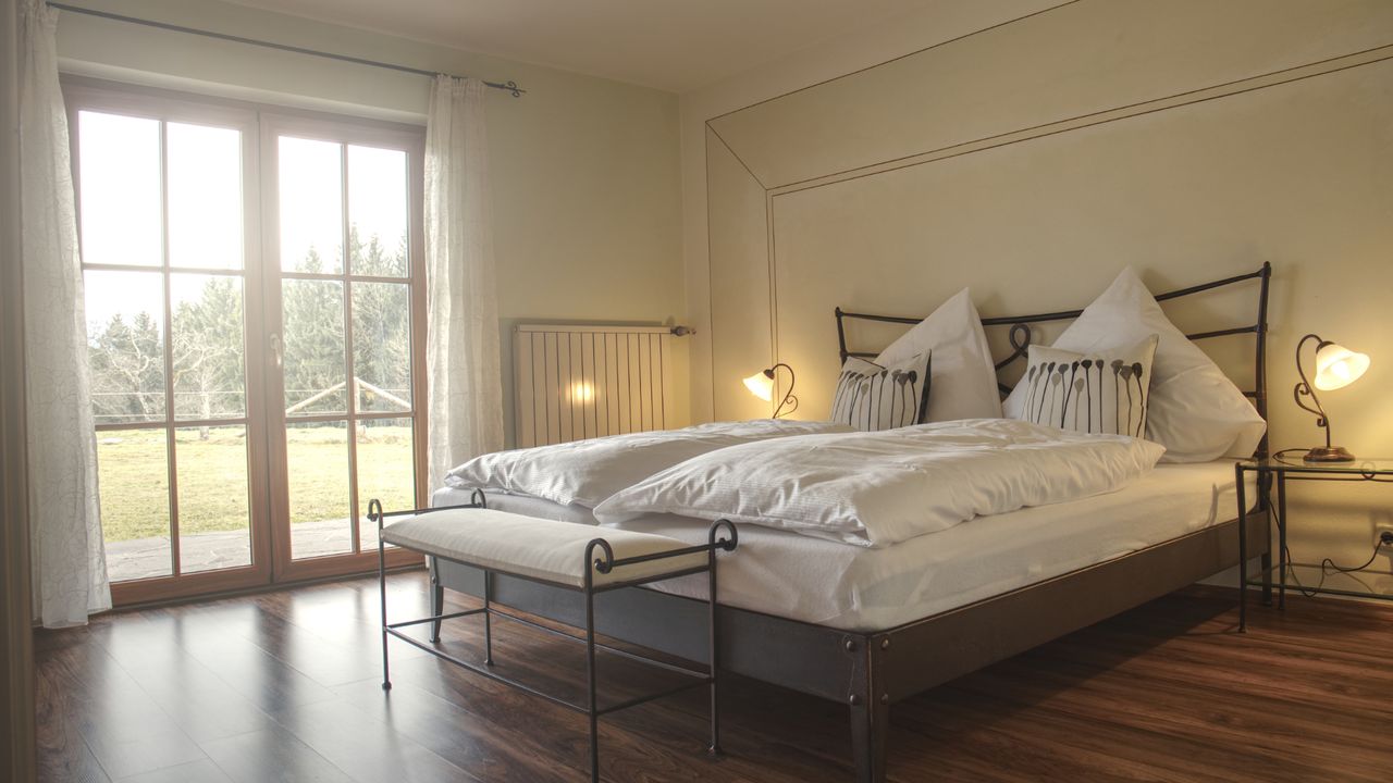 Schlafzimmer 1 EG Schlafzimmer 1 EG